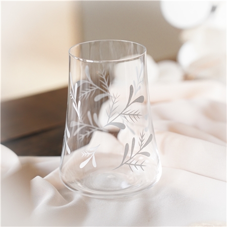 Set of clear glasses with leaf decoration